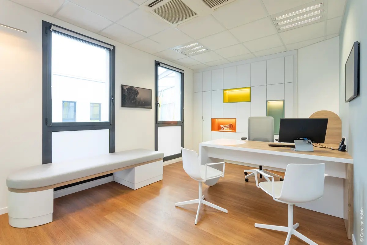 Cabinet de consultation médicale, Cesson-Sévigné — Nolwenn Kevell, architecte d’intérieur — vue 2