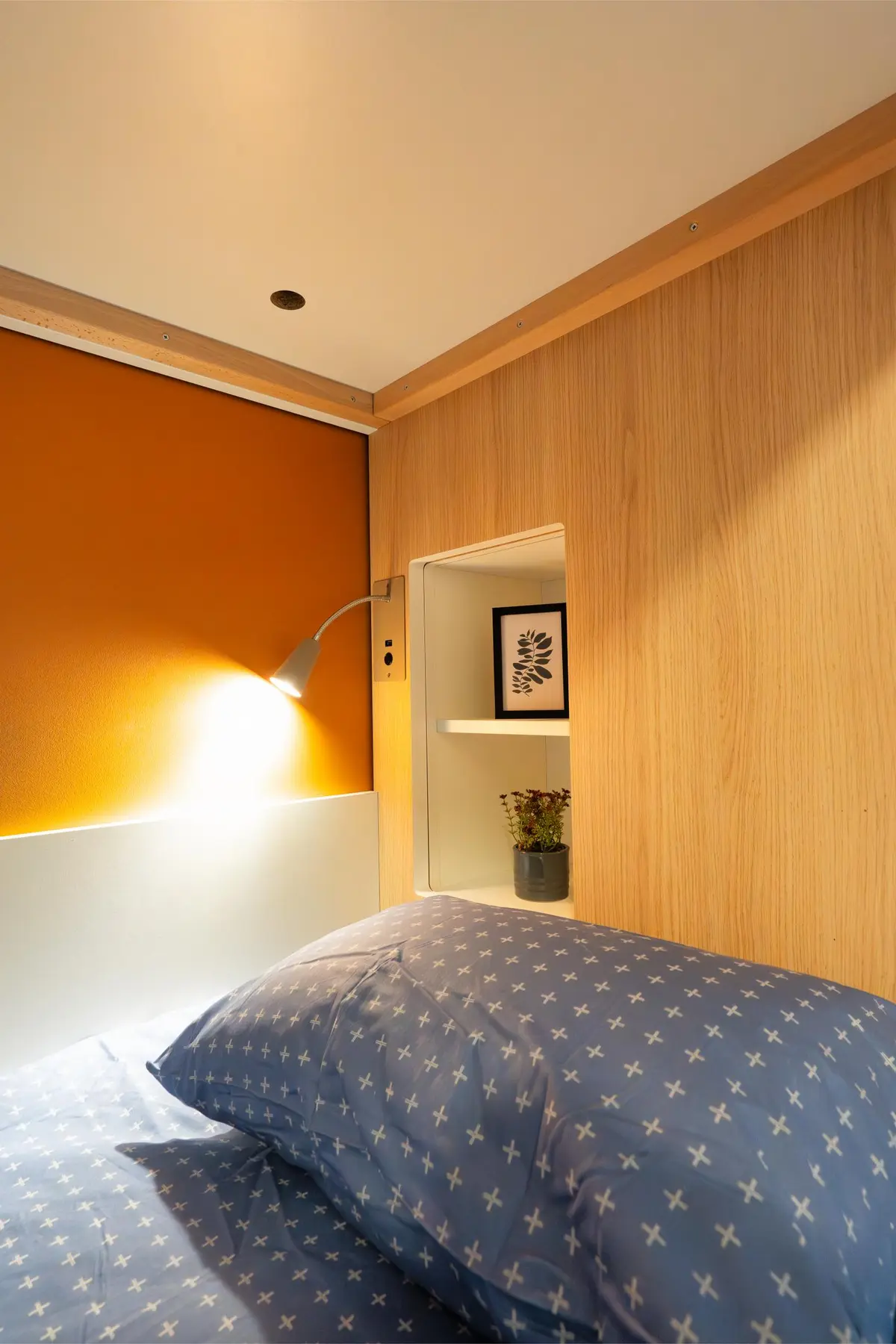 Lits superposes sur mesure protection murale separation tete de lit superpose applique liseuse murale oxf — Le Spot — Flot onirique, Nantes — Nolwenn Kevell, architecte d’intérieur — vue 25