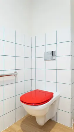Vue WC vert . — Maison des enfants, Pornic — Nolwenn Kevell, architecte d’intérieur — vue 22
